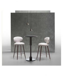 Elle stool